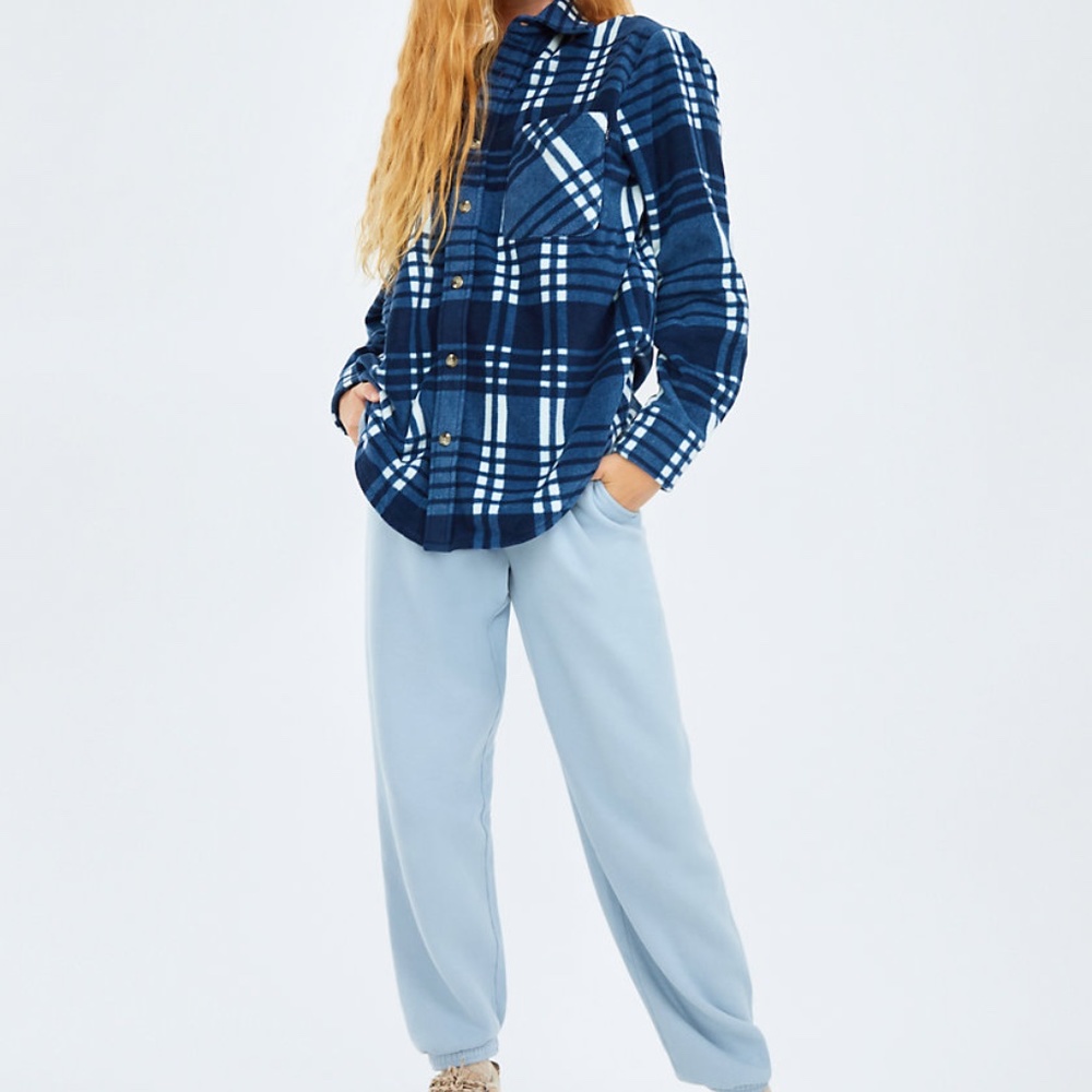 Aritzia Tna Polor Fleece Button-Up Shirt in Size 2 (color Blue/ White)